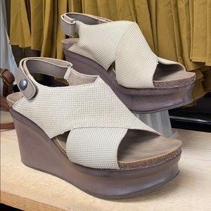 OTBT Blue Hill Wedge. Sand color.